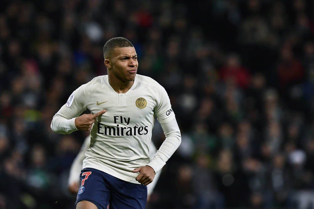 恭喜！21岁日本中卫高井幸大加盟热刺以来首次进入比赛名单